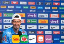 Martinelli exalta bom ambiente da Seleção e projeta partida contra a Escócia: “Jogo muito difícil”