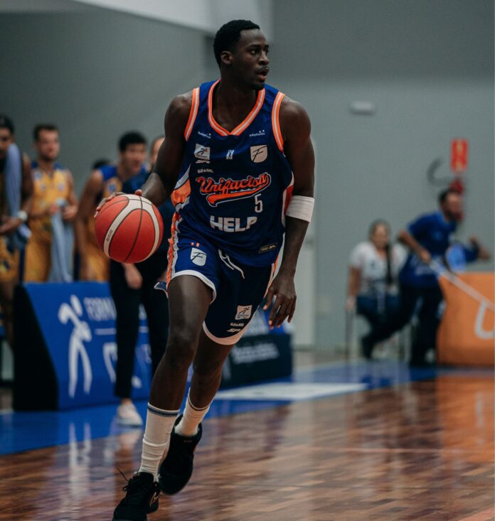 Makhtar-Gueye-—-Foto-Gabriella-Tayane-Basquete-Unifacisa