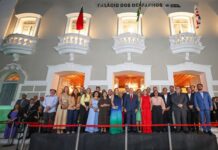 João Azevêdo entrega Palácio dos Despachos e diz que “obra traz o governo para o coração do nosso Centro Histórico”