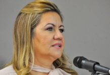 Eliane Galdino anuncia reajuste de 13% para professores de Pocinhos