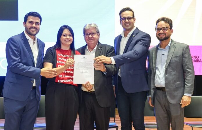 6c7796ff-535d-4321-a0a9-d7bfda8c23b3