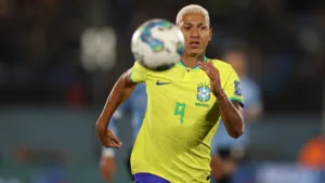 827qr41F-Richarlison-Uruguai-x-Brasil-300x169